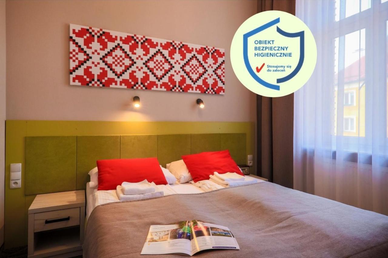 Hotel *** Nat Krynica Zdroj Buitenkant foto