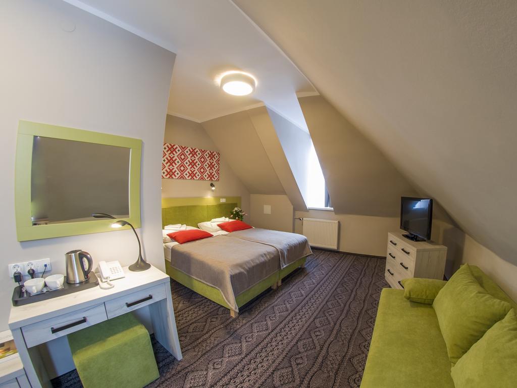 Hotel *** Nat Krynica Zdroj Buitenkant foto