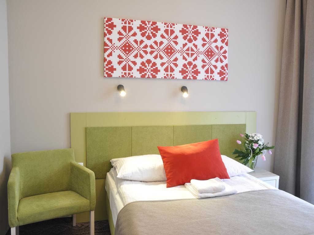 Hotel *** Nat Krynica Zdroj Buitenkant foto