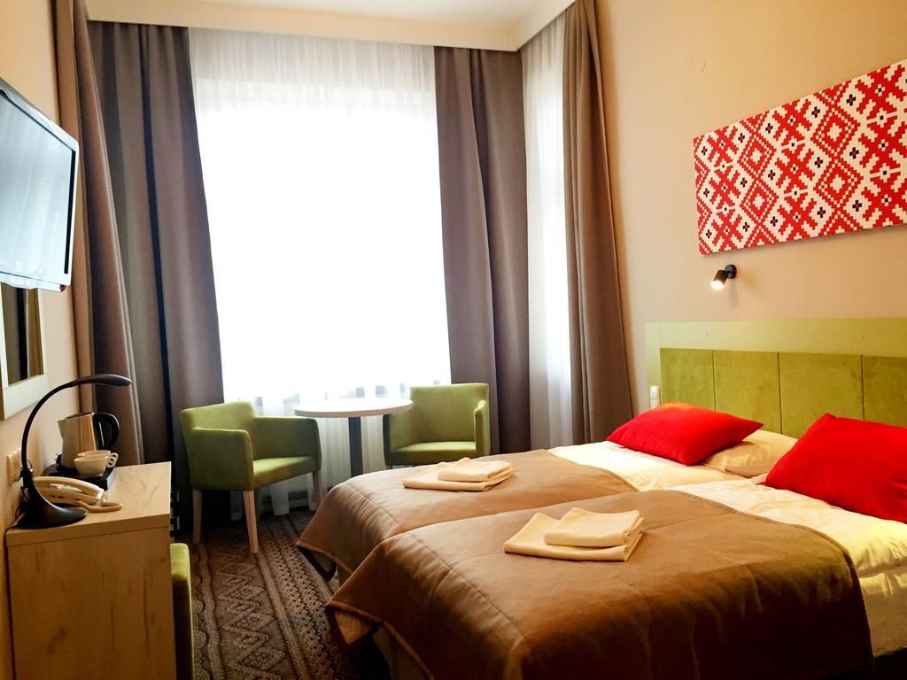 Hotel *** Nat Krynica Zdroj Buitenkant foto