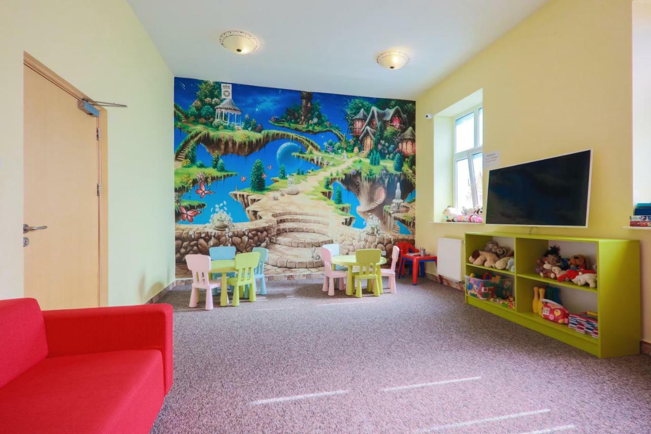 Hotel *** Nat Krynica Zdroj Buitenkant foto